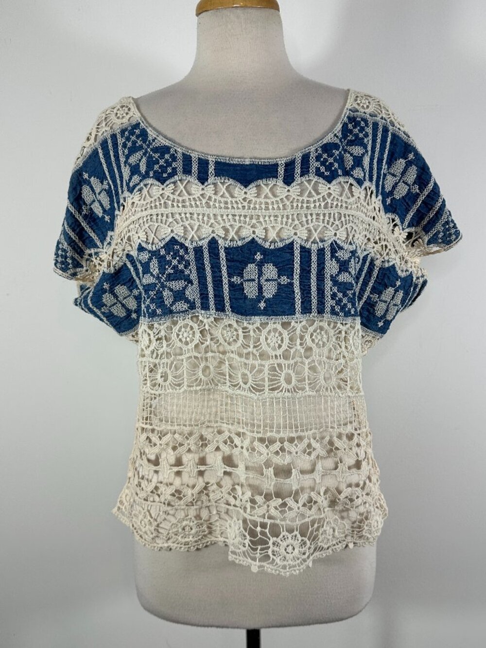 Rebecca Elliot Chambre Crochet Lace Sheer Navy /Cream Top Size Large
